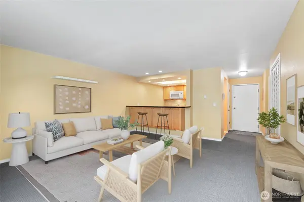 6055 35th AVE SW #207, Seattle, WA 98126