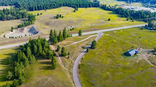 400 Sandy Hill LN, Columbia Falls, MT 59912