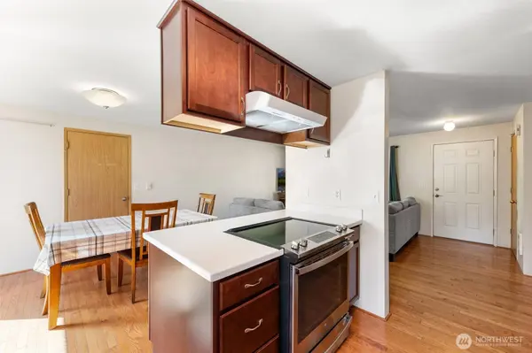 9606 210th AVE E, Bonney Lake, WA 98391
