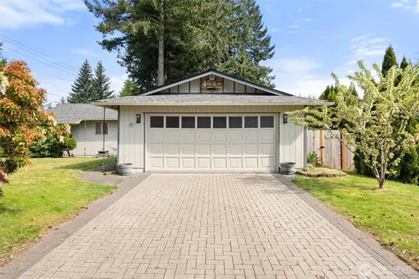 3602 Surrey DR NE, Olympia, WA 98506