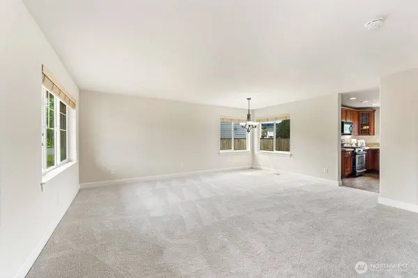 209 Burr ST NE, Orting, WA 98360