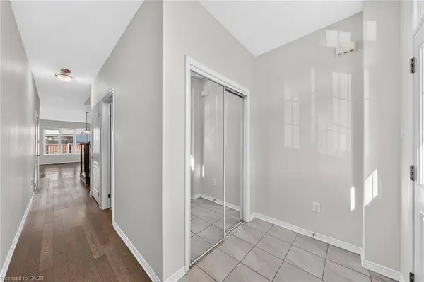 76 Stamford Street, Breslau, ON N0B 1M0