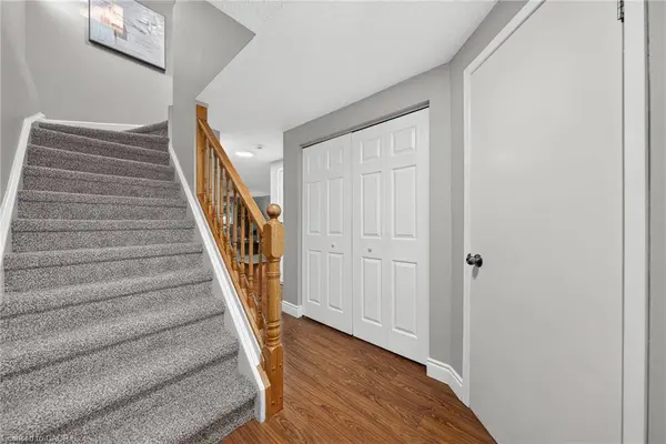 601 Pinerow Crescent #A, Waterloo, ON N2T 2K6