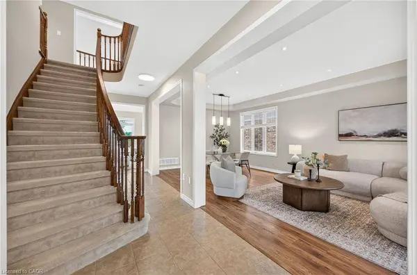 94 Baldwin Drive, Cambridge, ON N3C 0B4