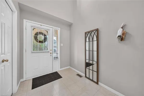 632 Violet Street, Waterloo, ON N2V 2V9
