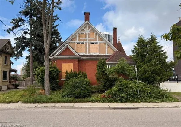 11 Irvin Street, Kitchener, ON N2H 1K6