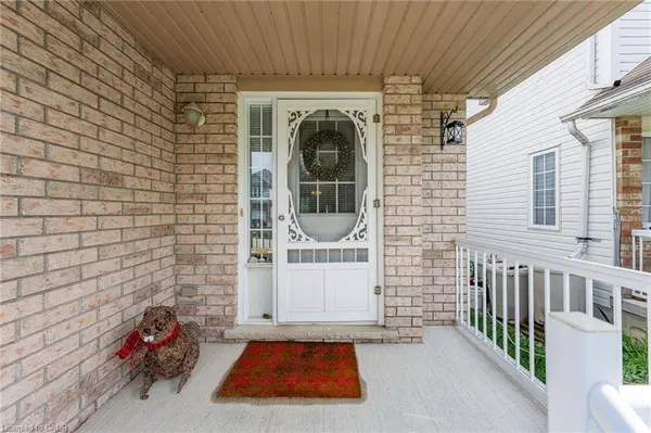 632 Violet Street, Waterloo, ON N2V 2V9