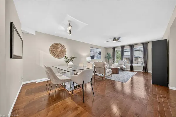 31 Townsend Drive #64, Breslau, ON N0B 1M0