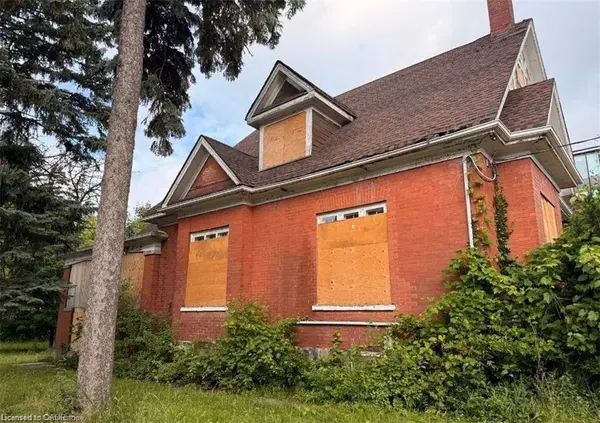 11 Irvin Street, Kitchener, ON N2H 1K6