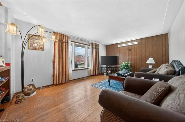 113 Plymouth Road, Kitchener, ON N2G 3G7