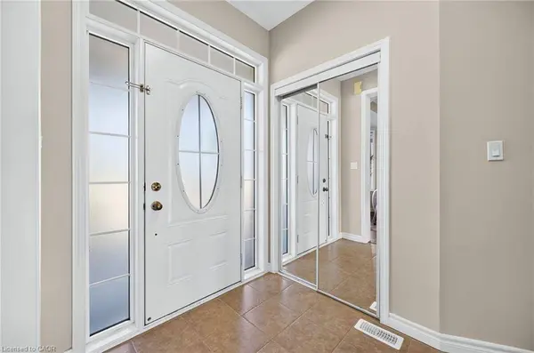 94 Baldwin Drive, Cambridge, ON N3C 0B4