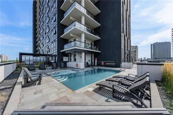 181 King Street S #1512, Waterloo, ON N2J 0E7