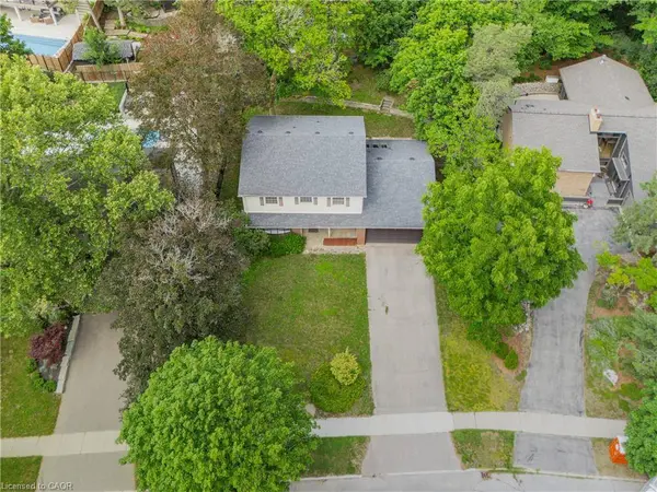 256 Shakespeare Drive, Waterloo, ON N2L 2T6