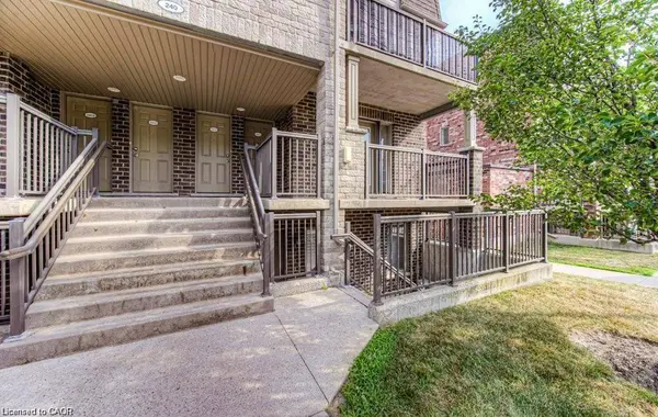 240 Rachel Crescent #F, Kitchener, ON N2R 0E1
