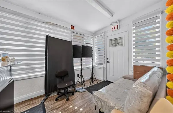 3188 King Street E, Kitchener, ON N2A 1B3