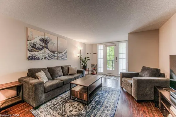 240 Rachel Crescent #F, Kitchener, ON N2R 0E1