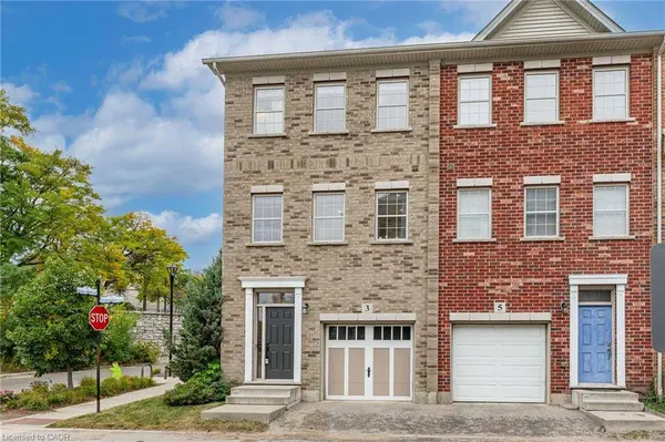 3 Oxfordshire Lane, Kitchener, ON N2H 0B4
