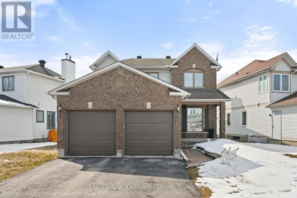 17 HUNTERSWOOD CRESCENT, Ottawa, ON K1G5V1