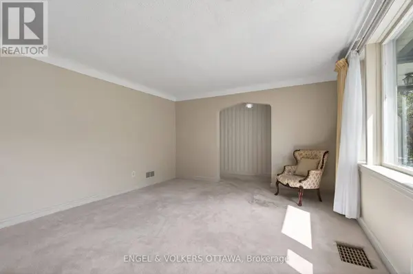 1442 CAVENDISH ROAD, Ottawa, ON K1H6C3