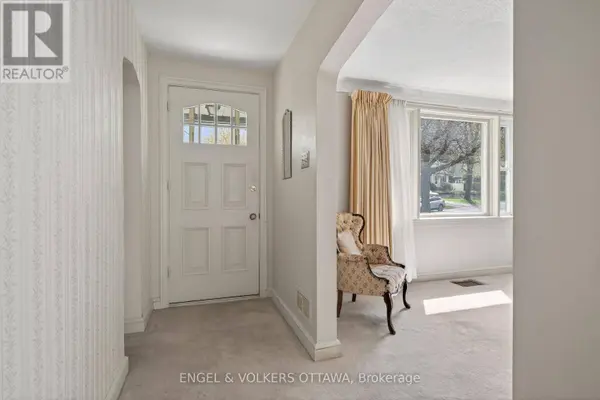 1442 CAVENDISH ROAD, Ottawa, ON K1H6C3