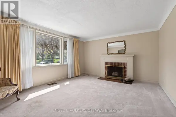 1442 CAVENDISH ROAD, Ottawa, ON K1H6C3