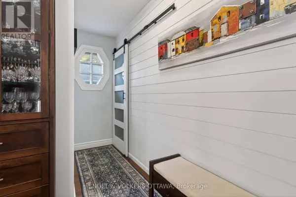 137 RACHAEL AVENUE, Ottawa, ON K1H6C5