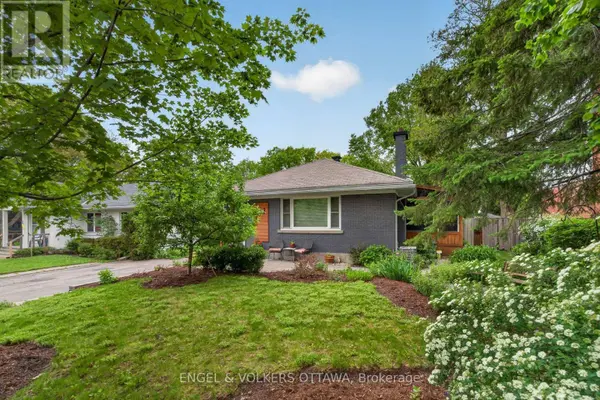 137 RACHAEL AVENUE, Ottawa, ON K1H6C5