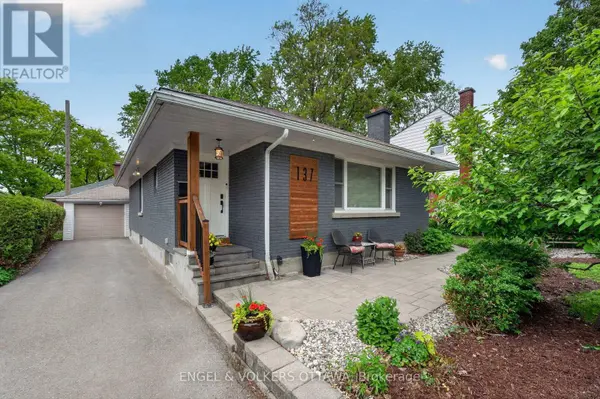 137 RACHAEL AVENUE, Ottawa, ON K1H6C5