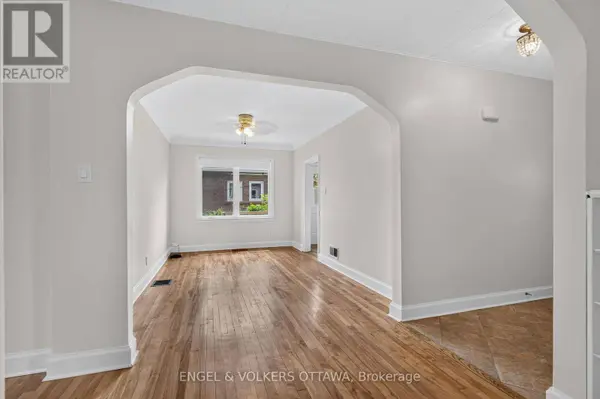 2445 ALTA VISTA DRIVE, Ottawa, ON K1H7M9