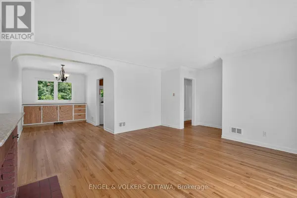 2439 ALTA VISTA DRIVE, Ottawa, ON K1H7M9