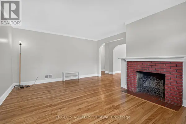 2445 ALTA VISTA DRIVE, Ottawa, ON K1H7M9