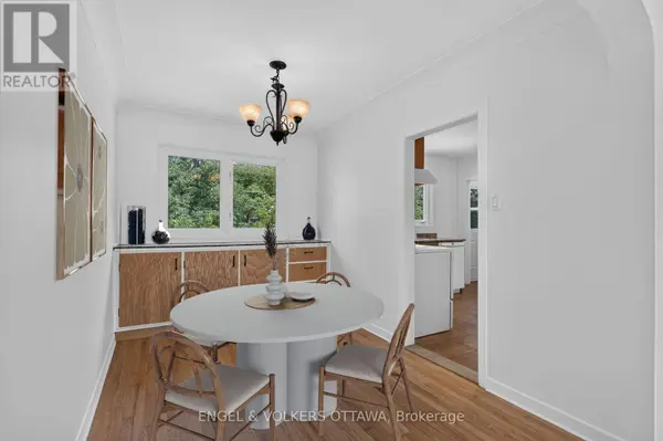 2439 ALTA VISTA DRIVE, Ottawa, ON K1H7M9