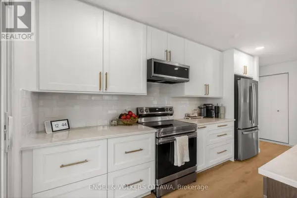 2265 SAMUEL DRIVE, Ottawa, ON K1G3C3