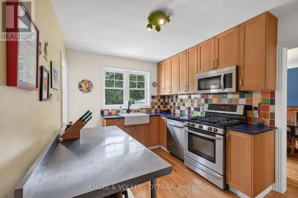 134 RACHAEL AVENUE, Ottawa, ON K1H6C6