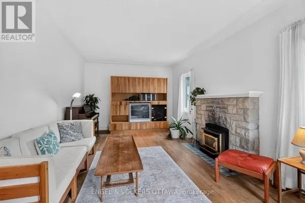 2101 ALTA VISTA DRIVE, Ottawa, ON K1H7L6