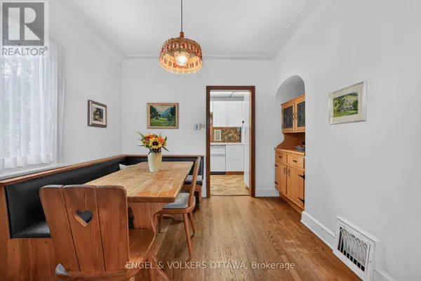 2101 ALTA VISTA DRIVE, Ottawa, ON K1H7L6