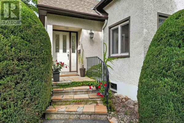 2101 ALTA VISTA DRIVE, Ottawa, ON K1H7L6
