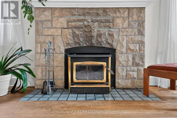 2101 ALTA VISTA DRIVE, Ottawa, ON K1H7L6