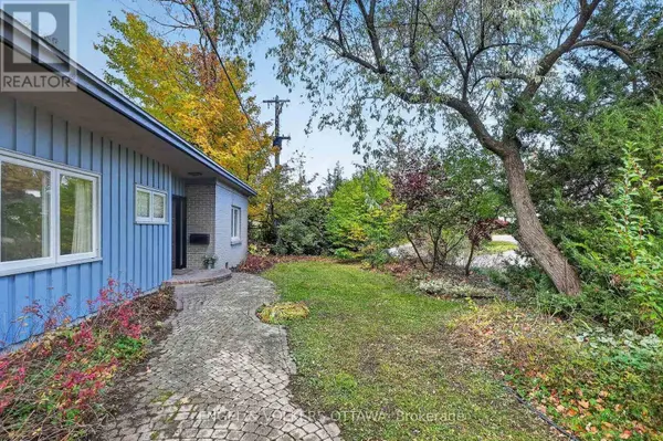 185 LAKEWAY DRIVE, Ottawa, ON K1L5A9