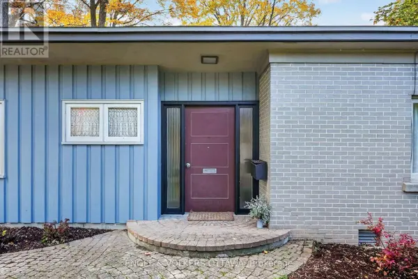 185 LAKEWAY DRIVE, Ottawa, ON K1L5A9