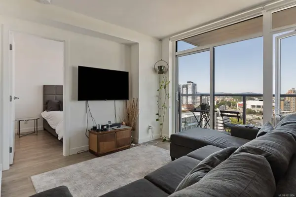 845 Johnson St #1801, Victoria, BC V8W 0G3