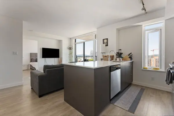 845 Johnson St #1801, Victoria, BC V8W 0G3