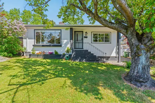 727 Craigflower Rd, Victoria, BC V9A 2W6
