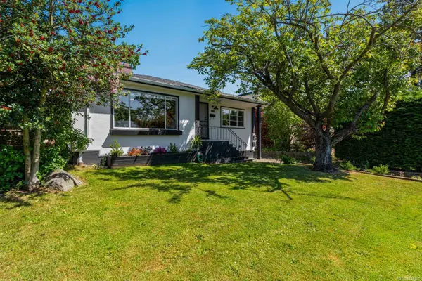 727 Craigflower Rd, Victoria, BC V9A 2W6