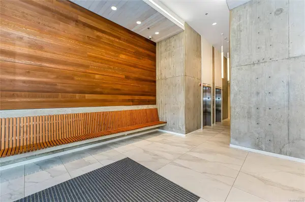 1033 Cook St #405, Victoria, BC V8V 0E1