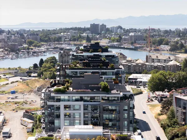 369 Tyee Rd ##705, Victoria, BC V9A 0B6