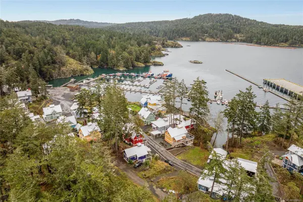 1213 Spirit Bay Rd, Sooke, BC V9Z 1B6