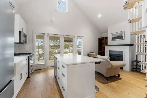 1213 Spirit Bay Rd, Sooke, BC V9Z 1B6