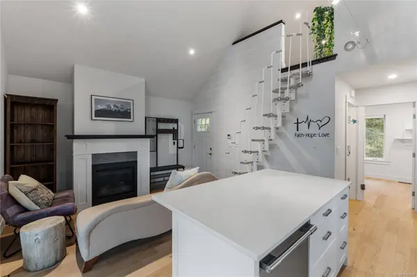 1213 Spirit Bay Rd, Sooke, BC V9Z 1B6