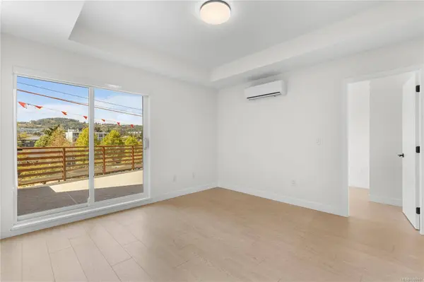 2629 Millstream Rd #402, Langford, BC V9B 3R8